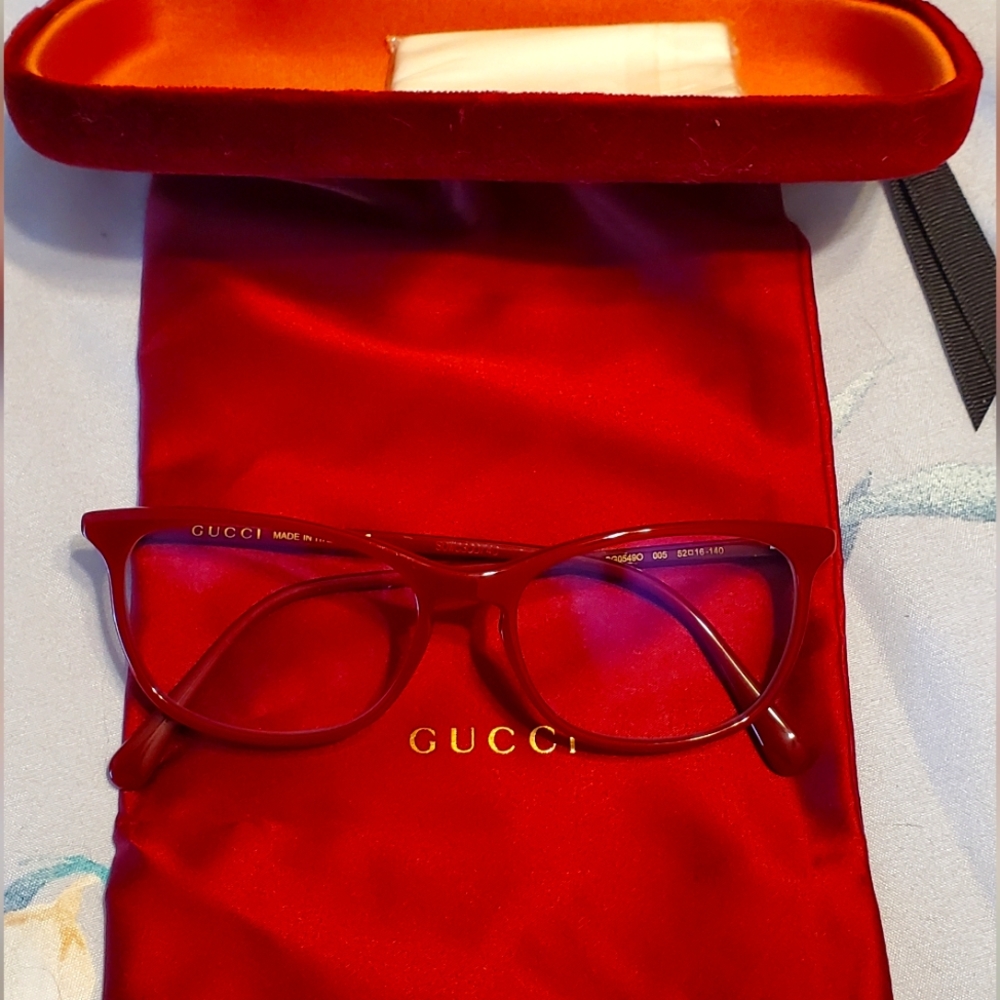 Gucci burgundy eyeglasses 😍 - Picture 9 of 12